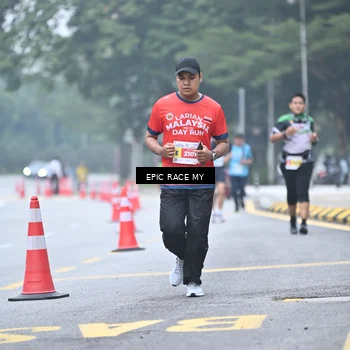Runner Photo 7036439