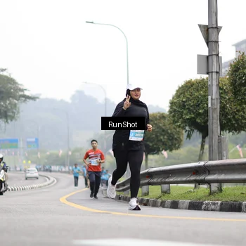 Runner Photo 7036444