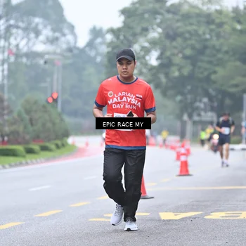 Runner Photo 7036451