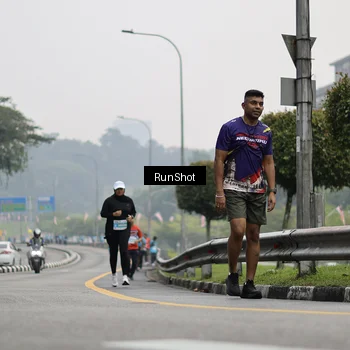 Runner Photo 7036453