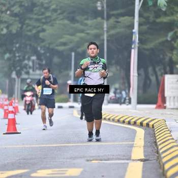 Runner Photo 7036465