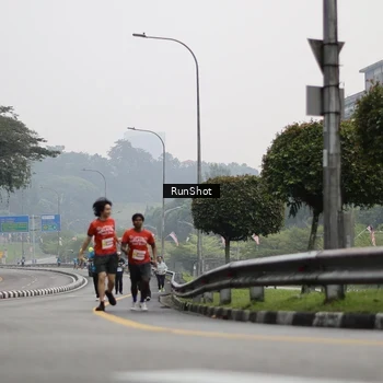 Runner Photo 7036477