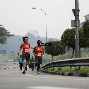 Runner Photo 7036479