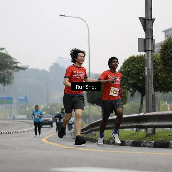 Runner Photo 7036480