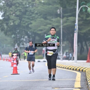 Runner Photo 7036486