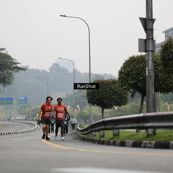 Runner Photo 7036491