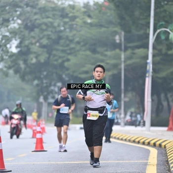 Runner Photo 7036495