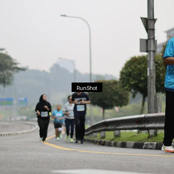 Runner Photo 7036502