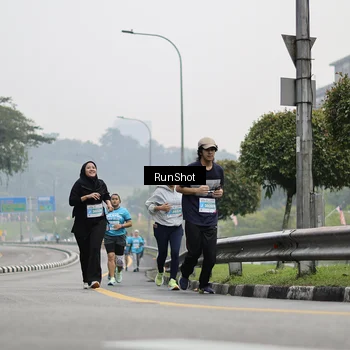 Runner Photo 7036508