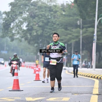 Runner Photo 7036513