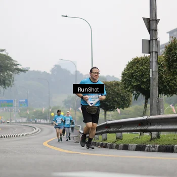 Runner Photo 7036515