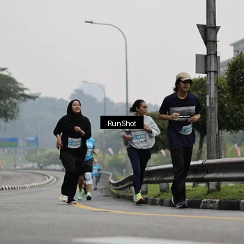 Runner Photo 7036523