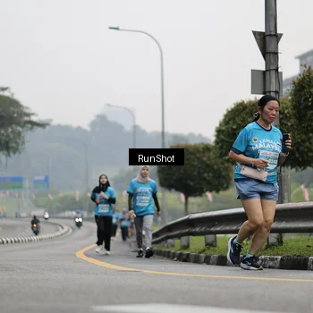 Runner Photo 7036535