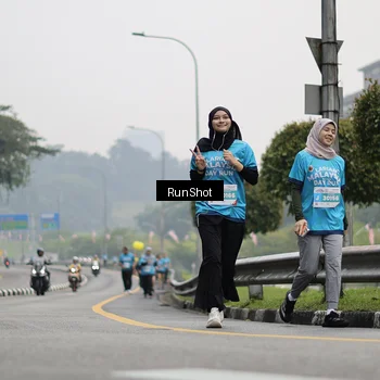 Runner Photo 7036539