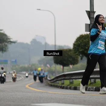 Runner Photo 7036542