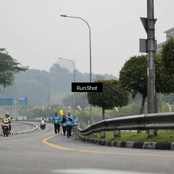 Runner Photo 7036544