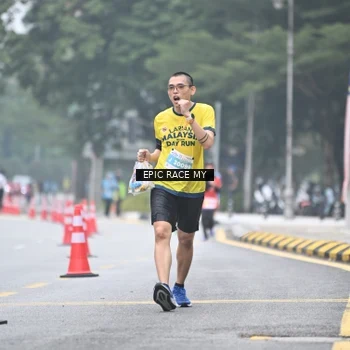 Runner Photo 7036545