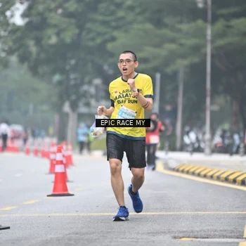 Runner Photo 7036552
