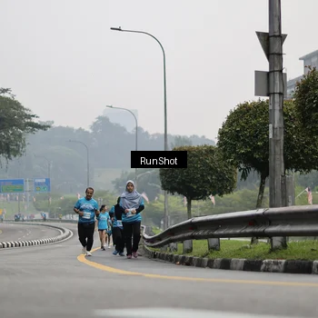 Runner Photo 7036556