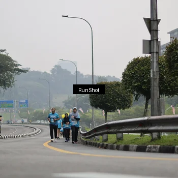 Runner Photo 7036558