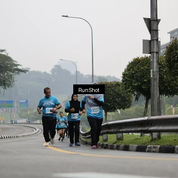 Runner Photo 7036562