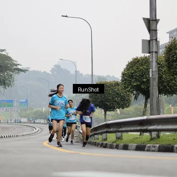 Runner Photo 7036571