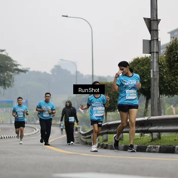 Runner Photo 7036578
