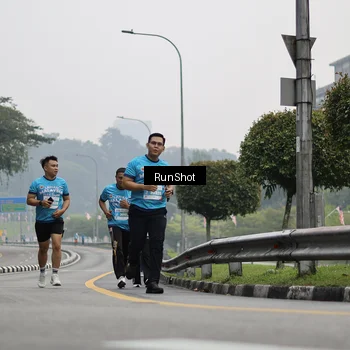 Runner Photo 7036584