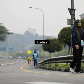 Runner Photo 7036589
