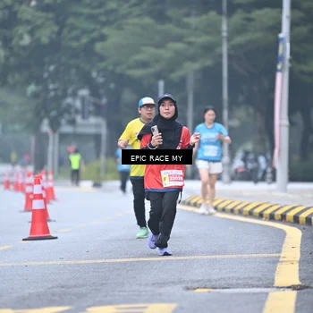 Runner Photo 7036590