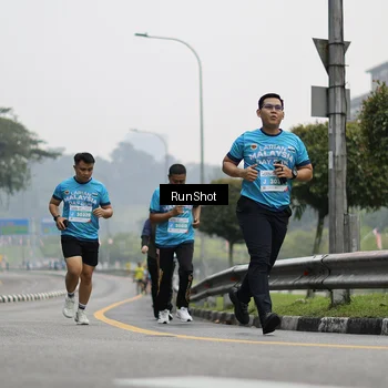 Runner Photo 7036593