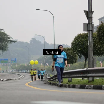 Runner Photo 7036603