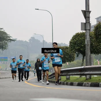 Runner Photo 7036607