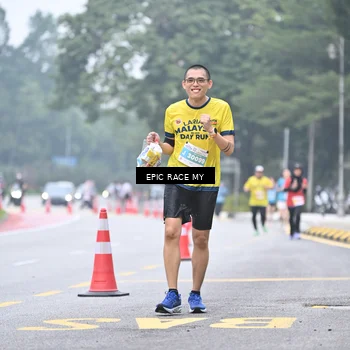 Runner Photo 7036609