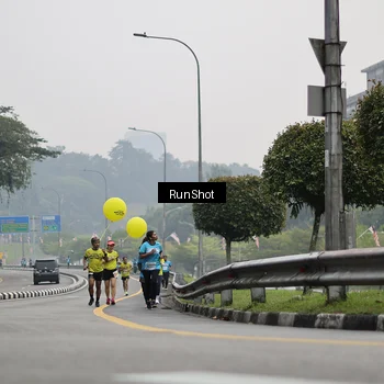 Runner Photo 7036615