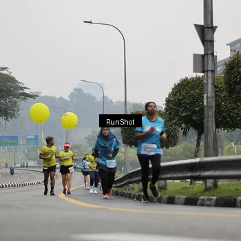 Runner Photo 7036618