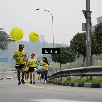 Runner Photo 7036624
