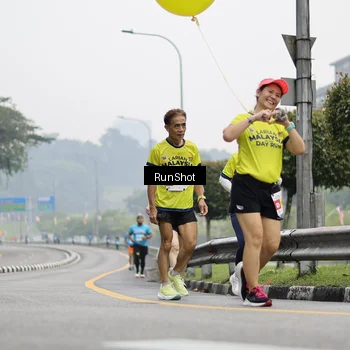 Runner Photo 7036638