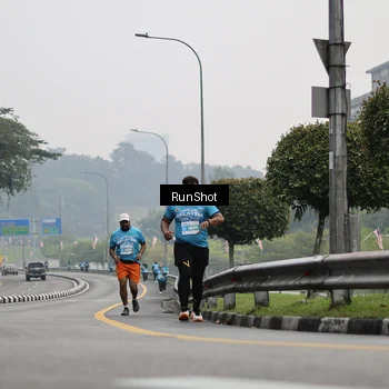 Runner Photo 7036649