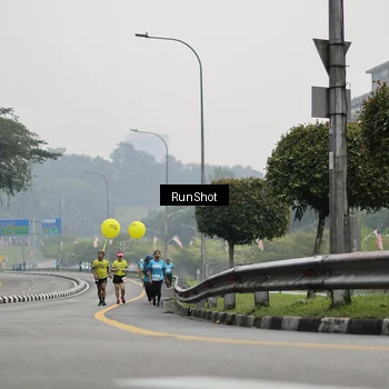 Runner Photo 7036654