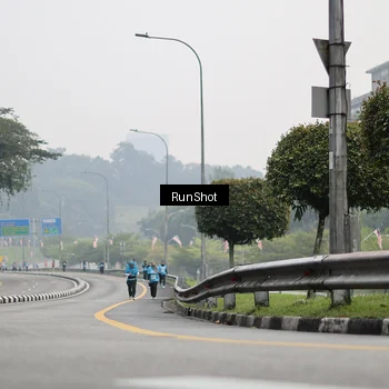Runner Photo 7036660