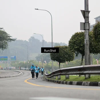 Runner Photo 7036673