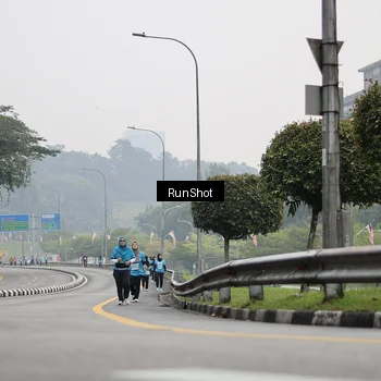 Runner Photo 7036676