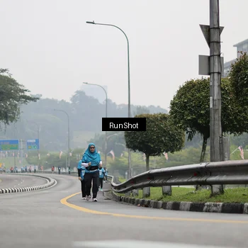 Runner Photo 7036683