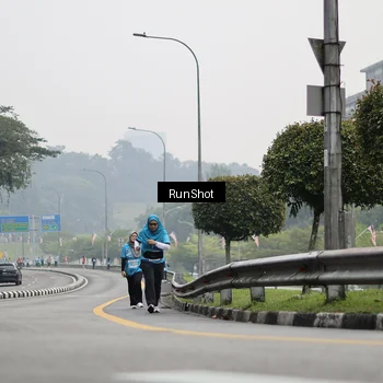 Runner Photo 7036685