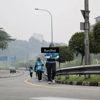 Runner Photo 7036688