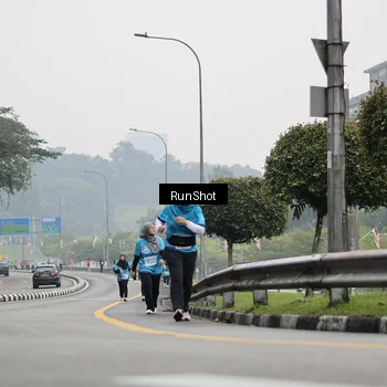 Runner Photo 7036689