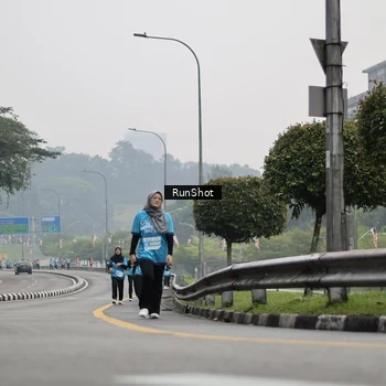 Runner Photo 7036694