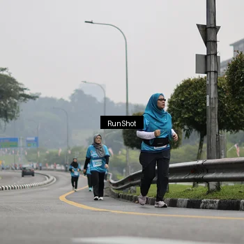 Runner Photo 7036696
