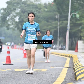 Runner Photo 7036702